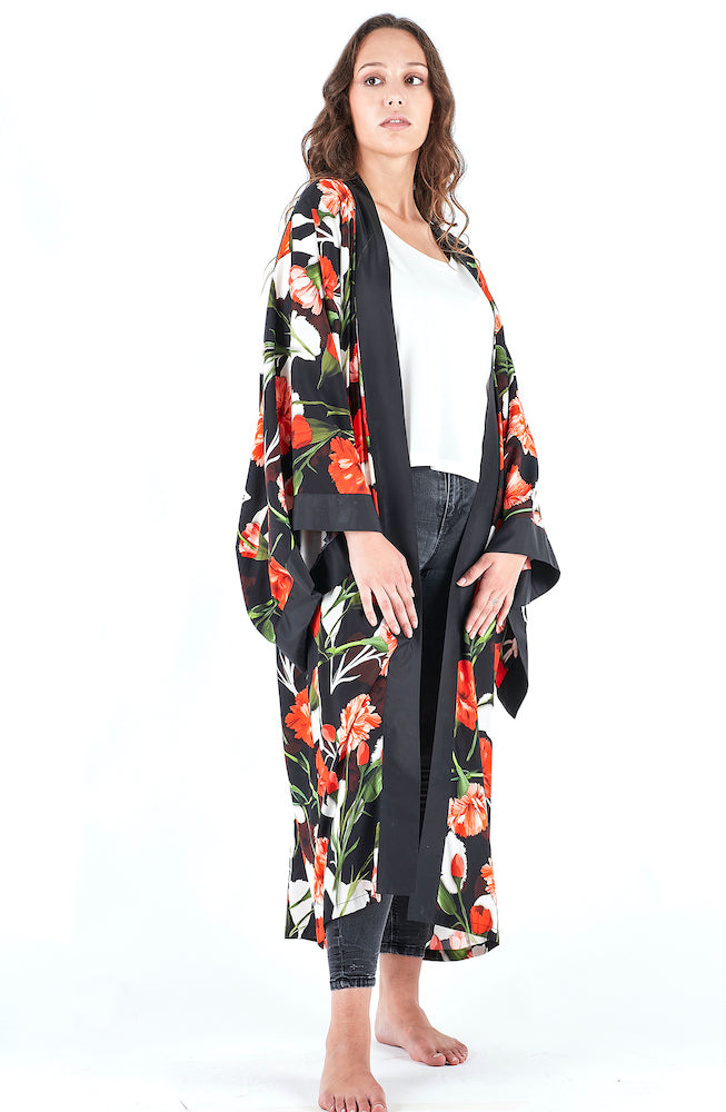 Kimono in seta con fantasia garofani